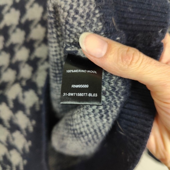 Todd Snyder $348 Merino Wool Houndstooth V-Neck Sweater in Navy Size XS - Picture 6 of 15